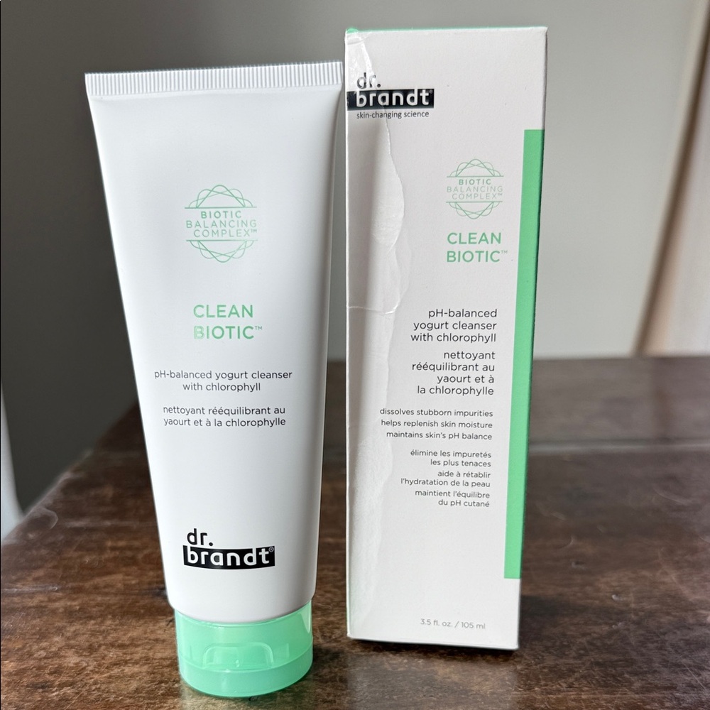 Dr. Brandt - Clean Biotic pH balanced Yogurt Cleanser with Chlorophyll